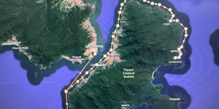 Após encontro de moto aquática, buscas por casal que desapareceu durante passeio em Ilhabela são suspensas